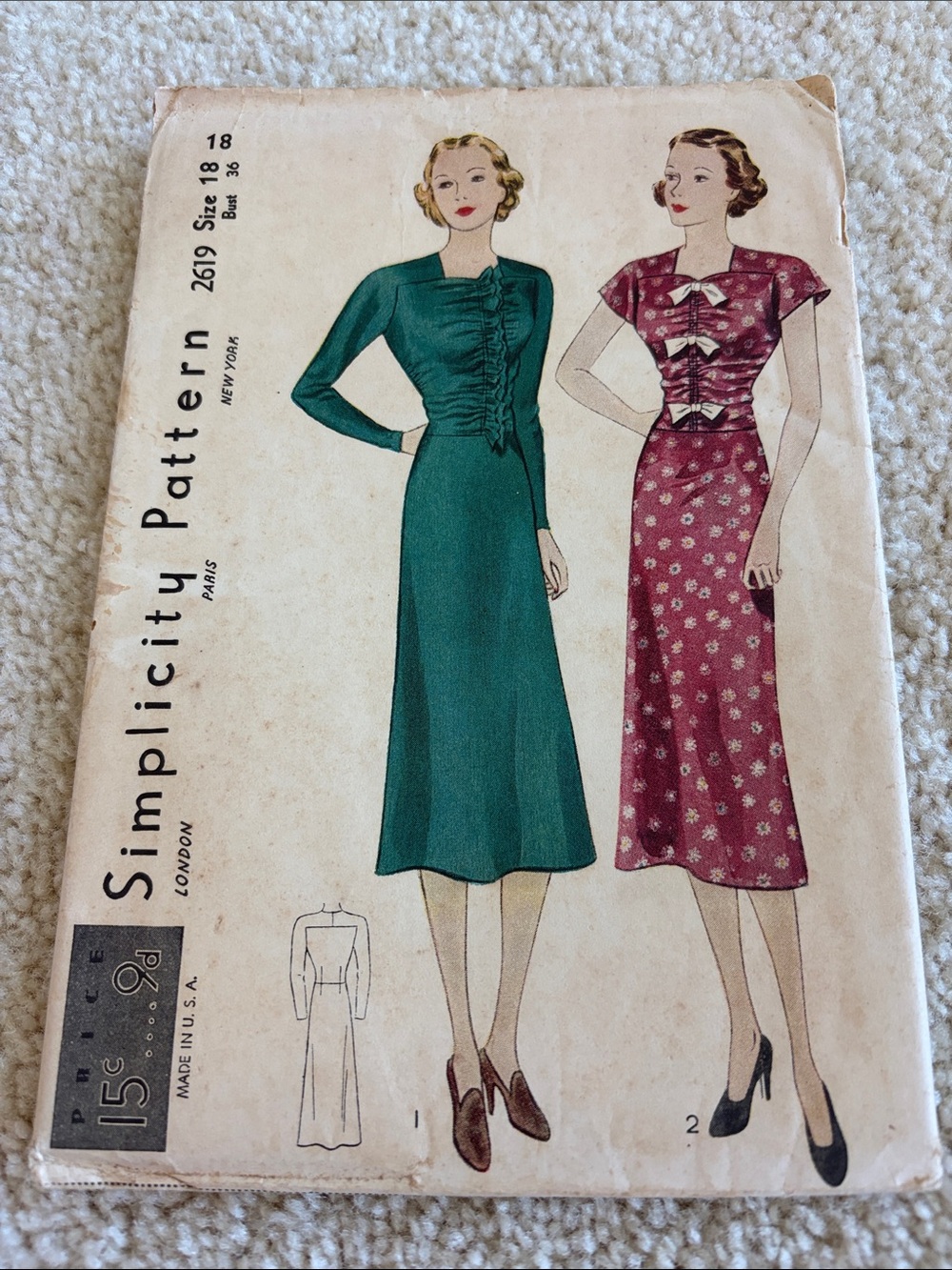 Simplicity Women’s Vintage Midi Dress with Ruched Bodice, 36- inch bust